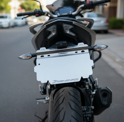 Porta placas Dominar