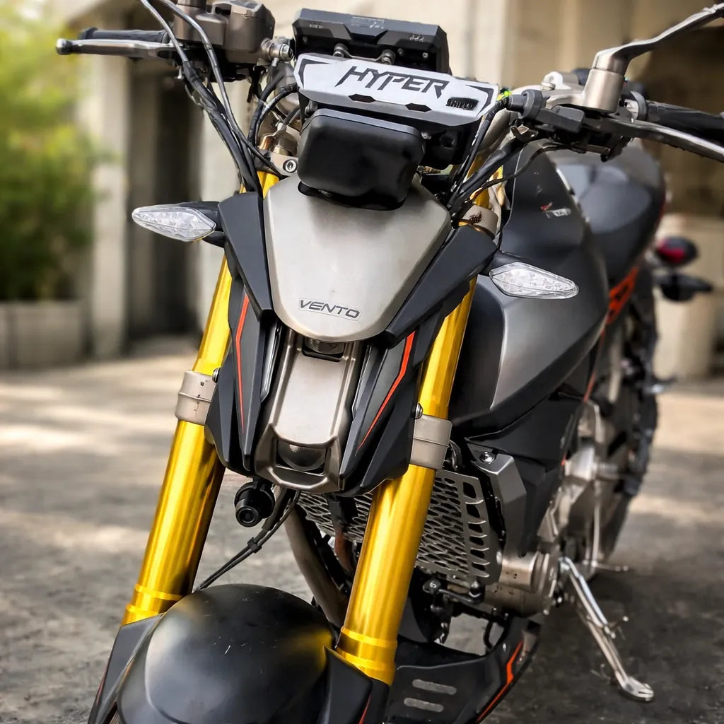 Cubre Radiador Y Kit De Embellecedores Vento Hyper 310 Cc